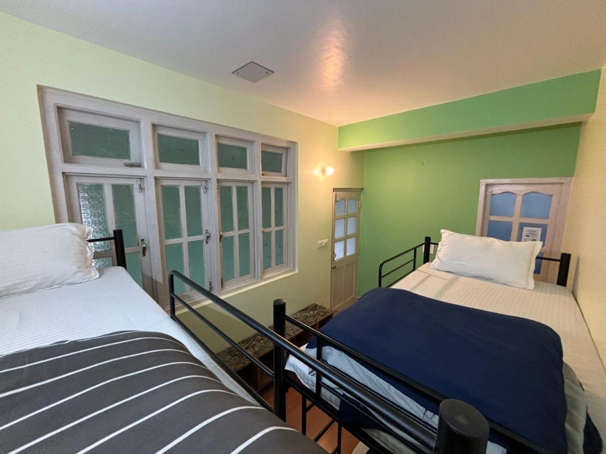 Zu-Zu Hostels Шимла Экстерьер фото