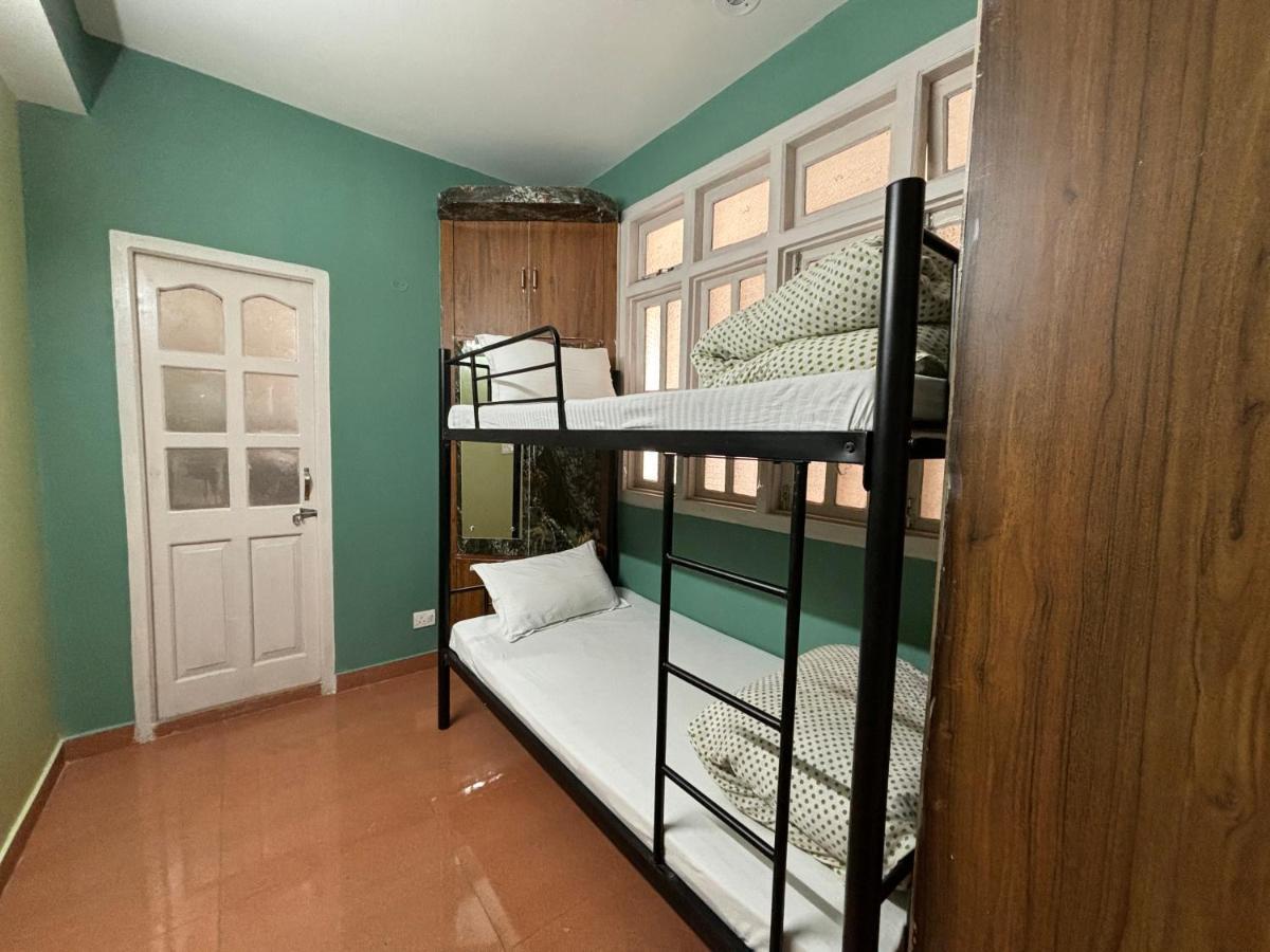 Zu-Zu Hostels Шимла Экстерьер фото